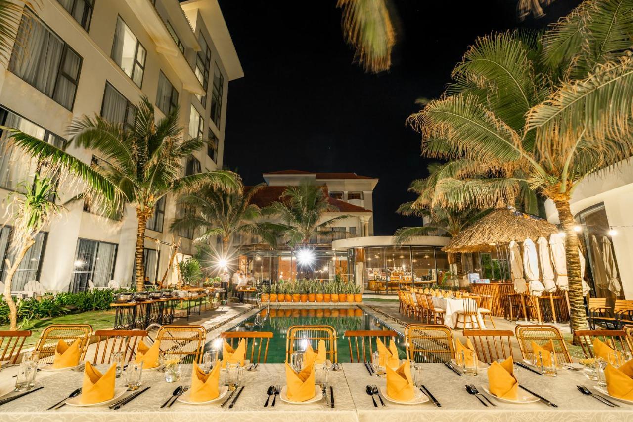 Sala Tuy Hoa Beach Hotel Exterior photo