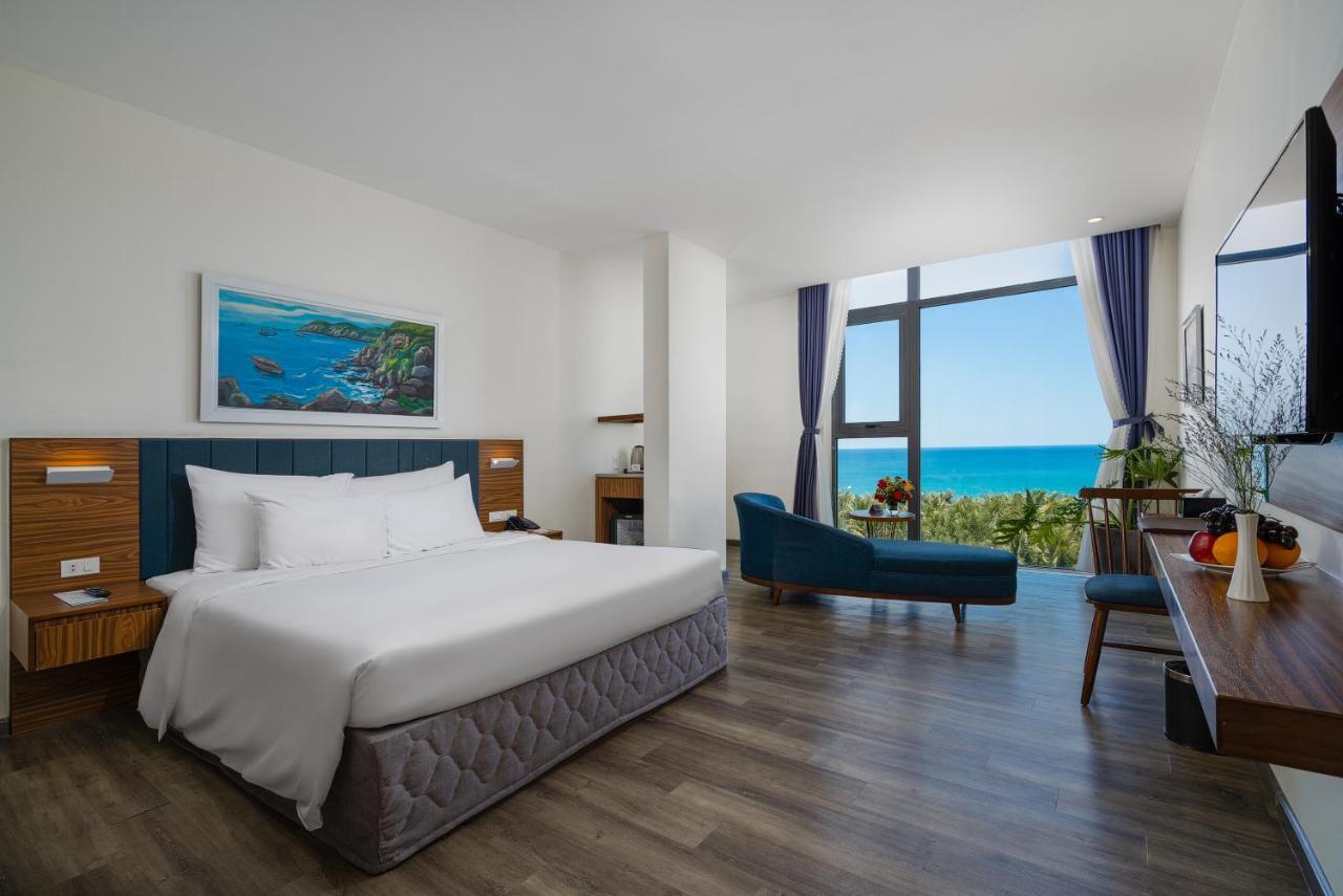 Sala Tuy Hoa Beach Hotel Exterior photo