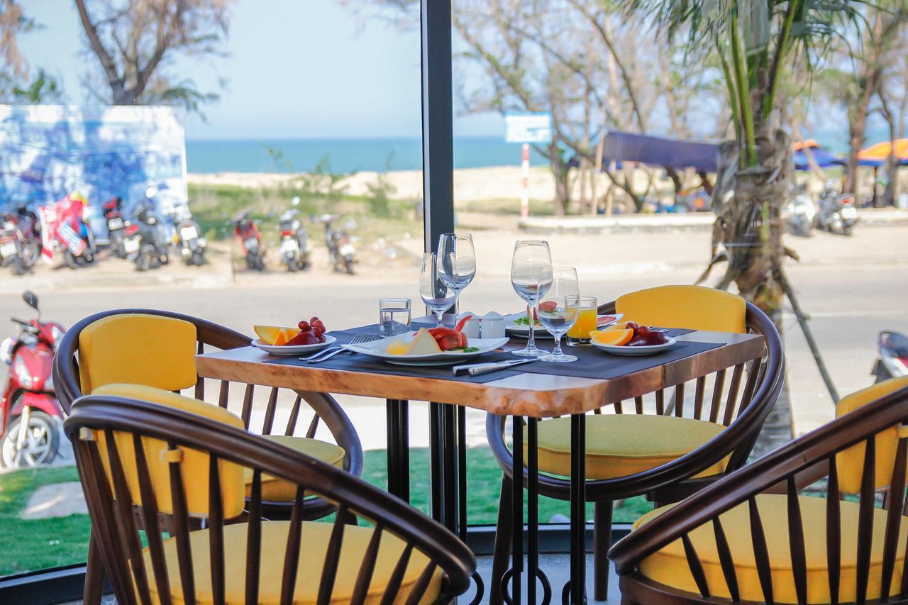 Sala Tuy Hoa Beach Hotel Exterior photo